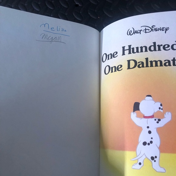 DISNEY 101 Dalmatians Hardcover Book - Picture 4 of 4